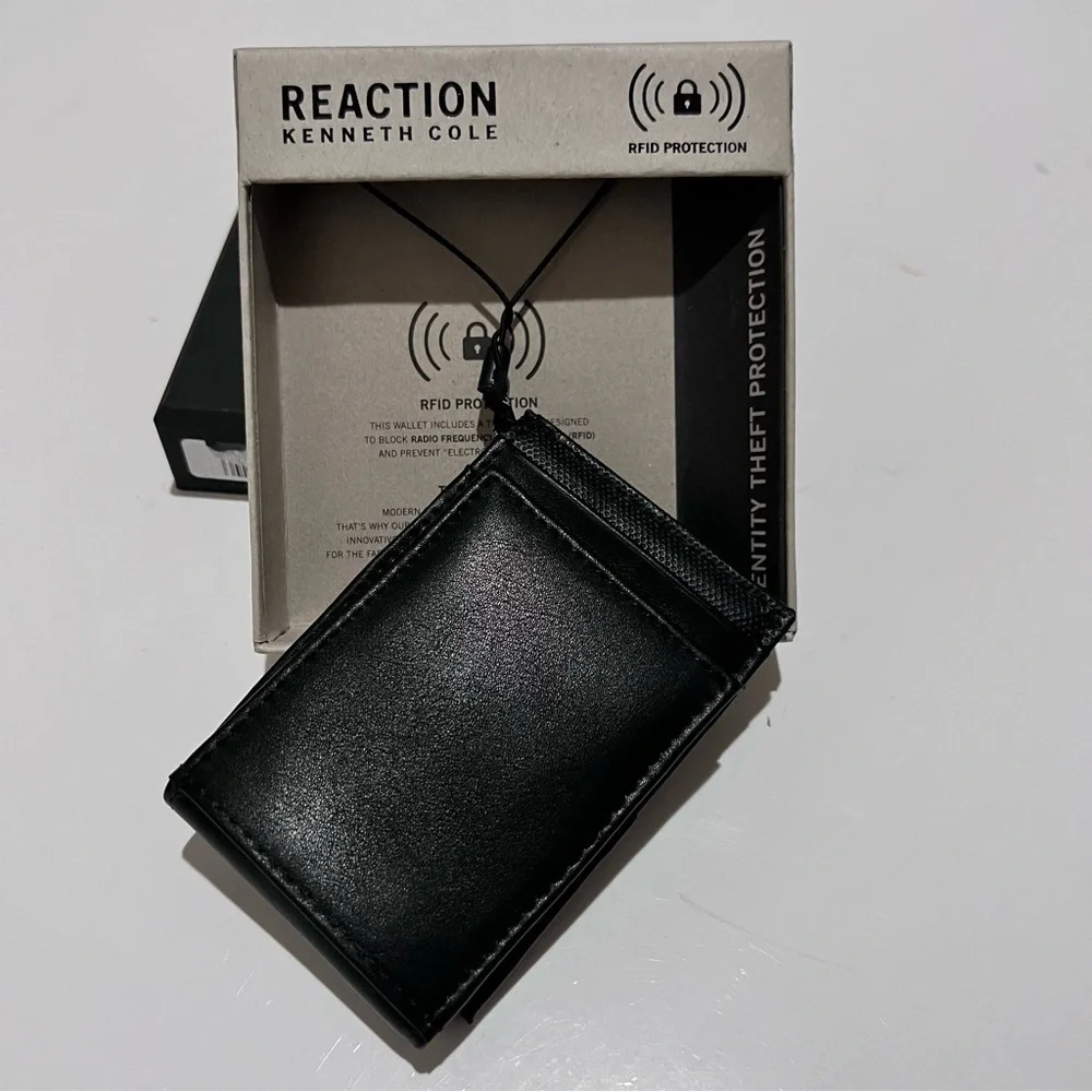 Reaction Kenneth Cole Black RDIF Patterson Techni-Cole Wallet New